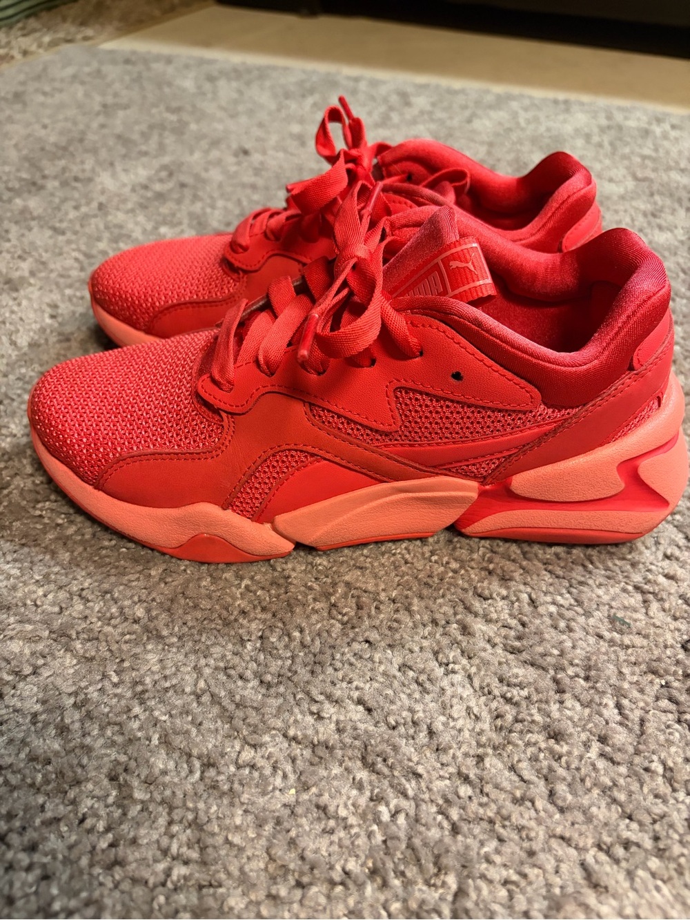 Women’s puma Athletic Sneakers - Red/ orange color women’s size 6